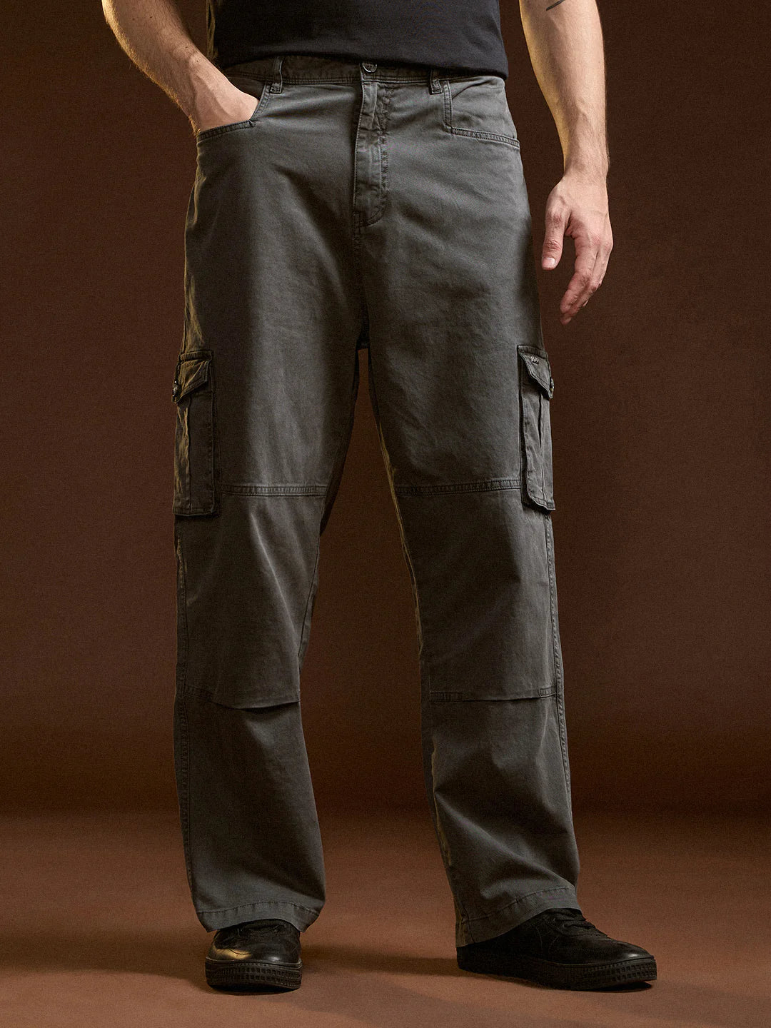 Grey Solid Straight Fit Functional & Stylish Cargo Pant