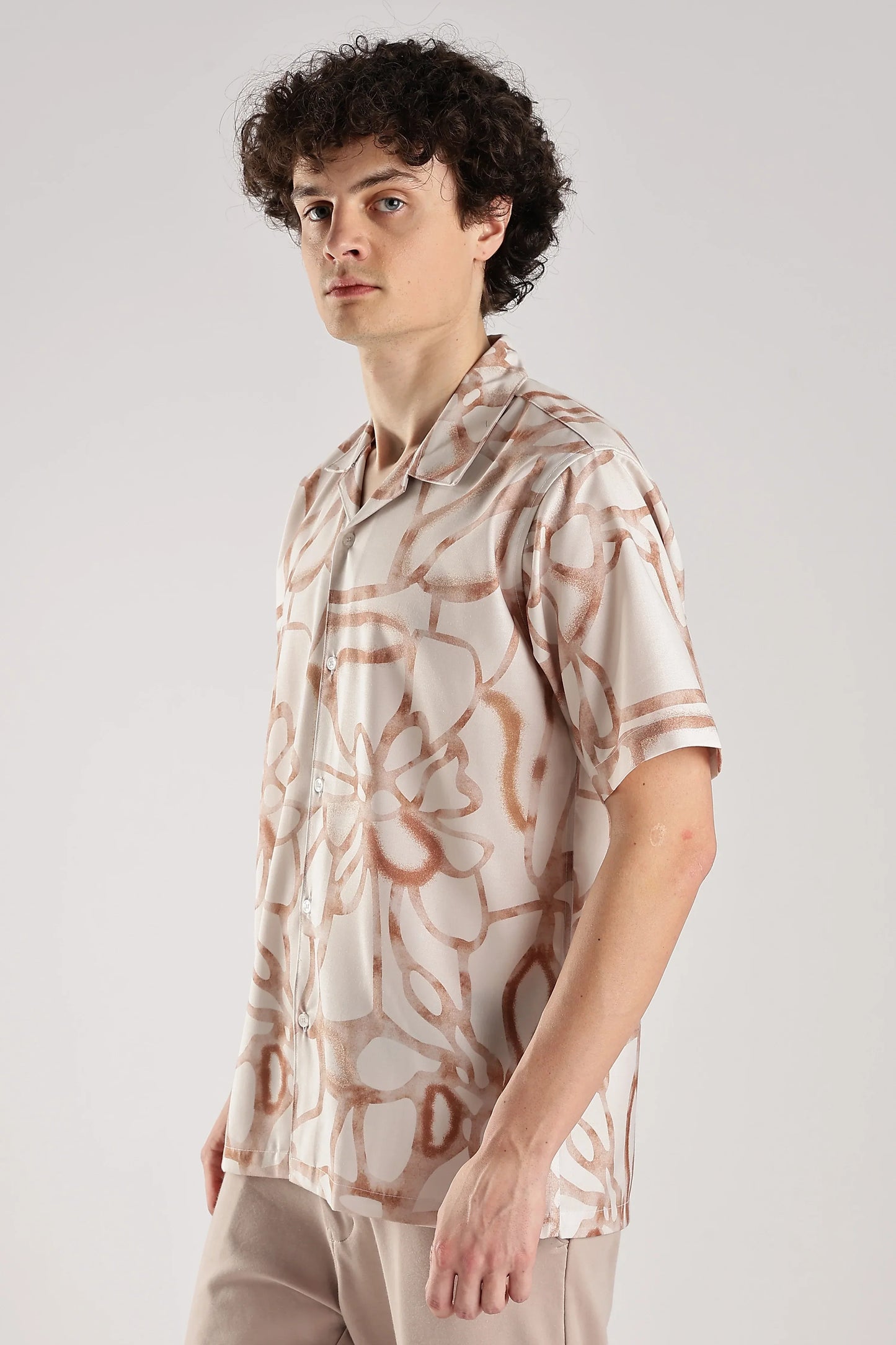 Biege flower printed short sleeve shirt