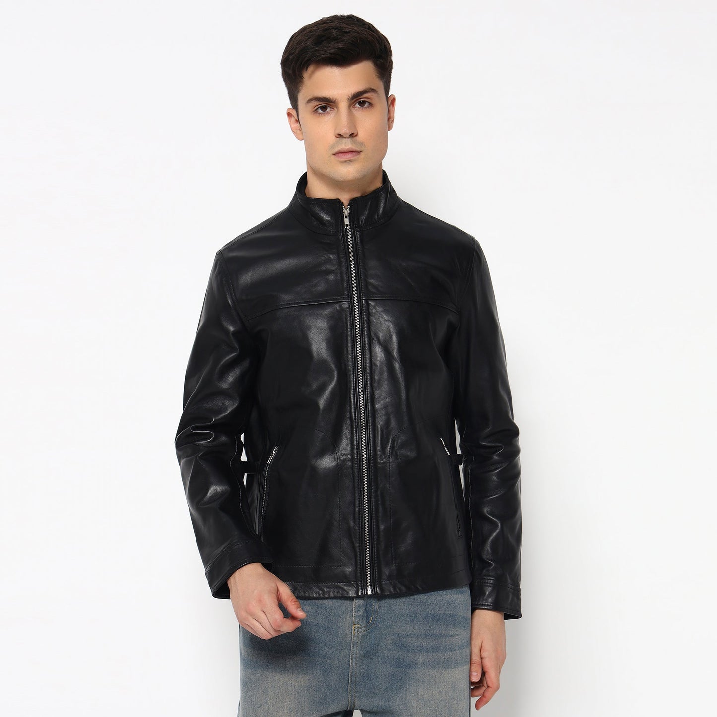 Men’s Sleek Black Leather Jacket