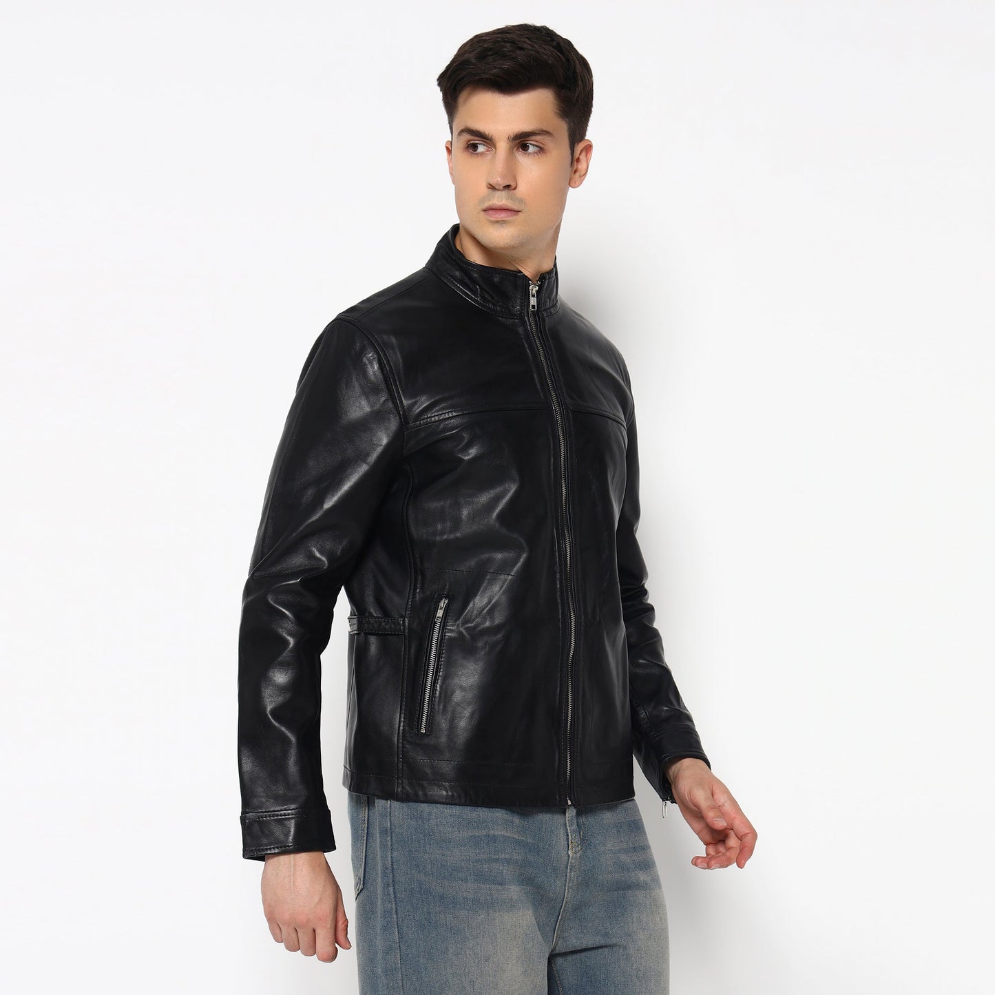 Men’s Sleek Black Leather Jacket