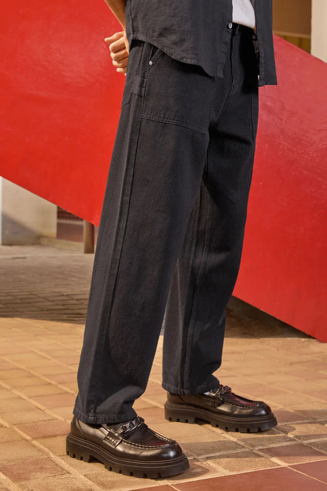 Solid Loose Fit Jeans | Black