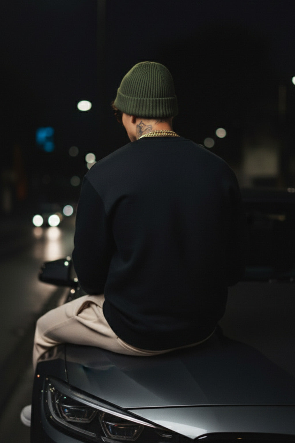 Black Plain Regular Fit Sweatshirt