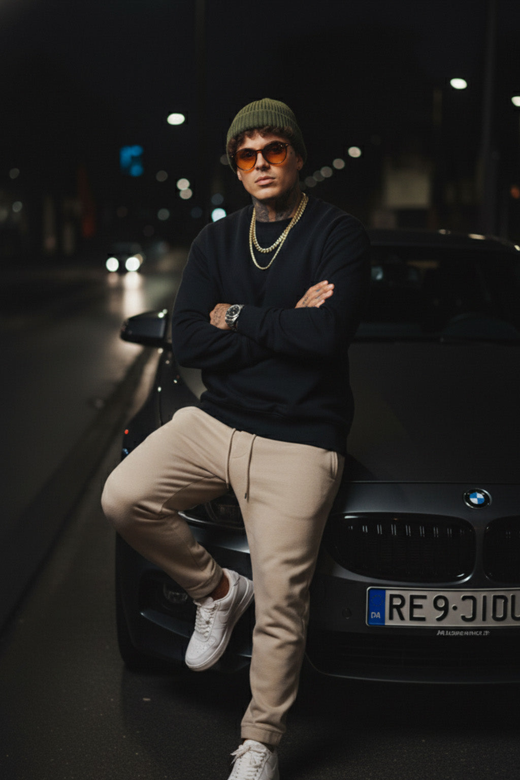 Black Plain Regular Fit Sweatshirt