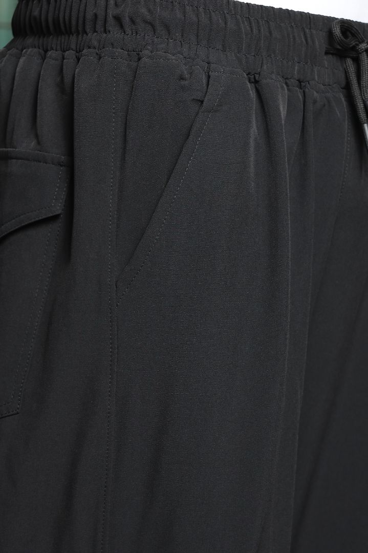 Unisex Black Baggy Fit Parachute Cargo Trousers