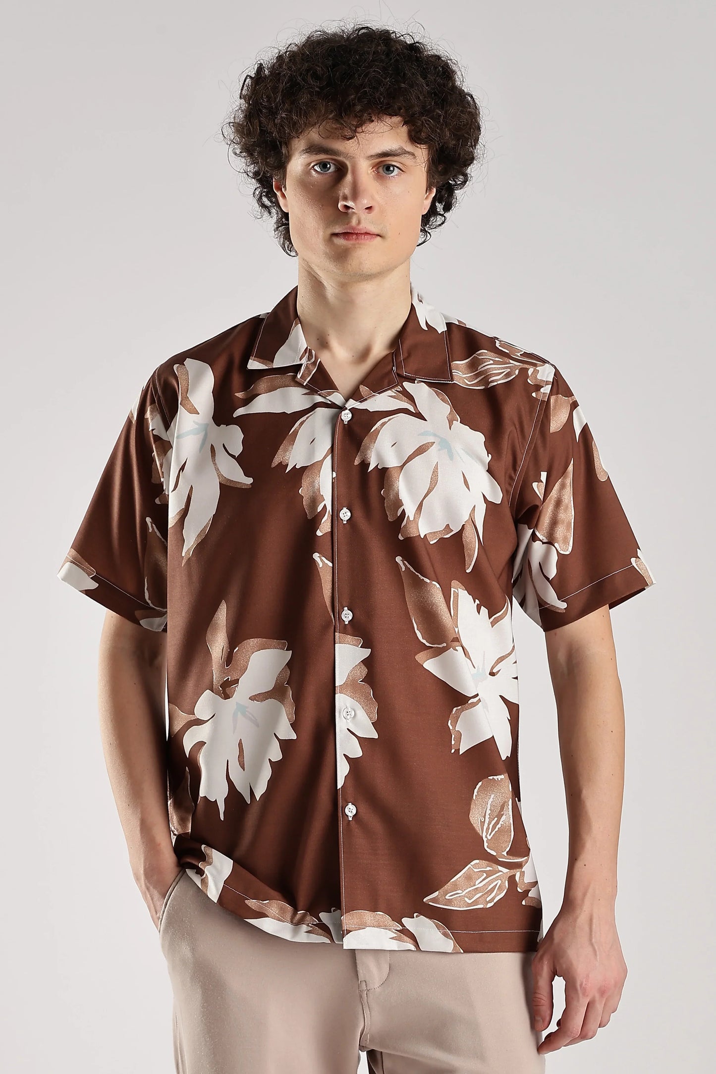 Brown floral printed hawaiian short sleeve shirt