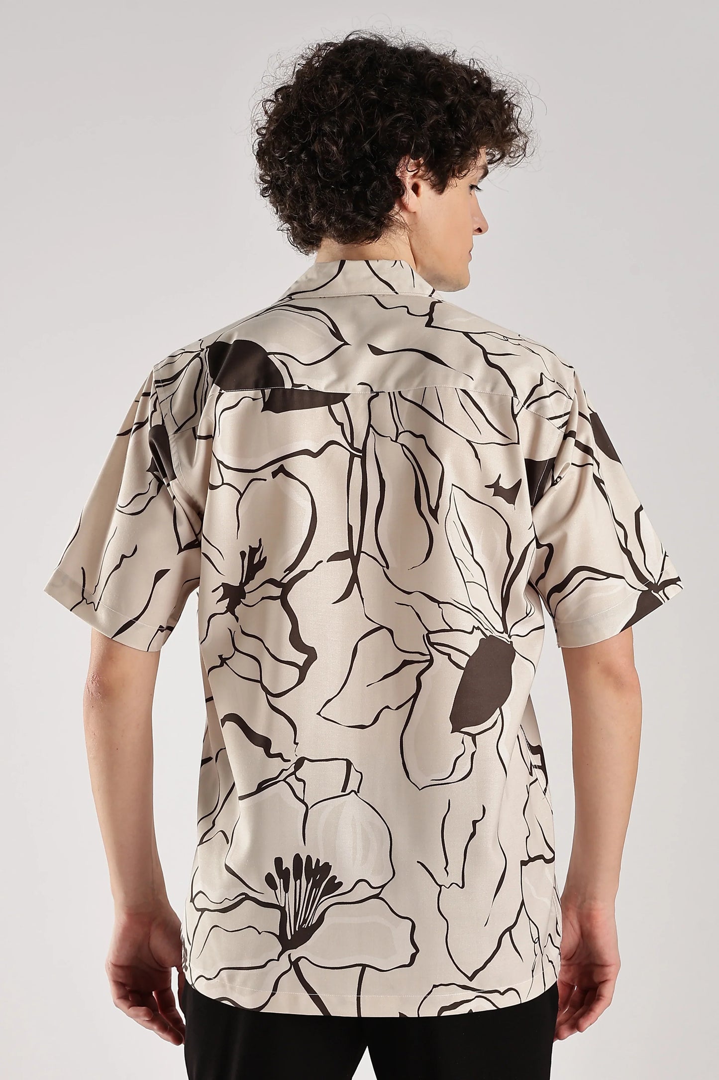 Biege opaque printed casual short sleeve shirt