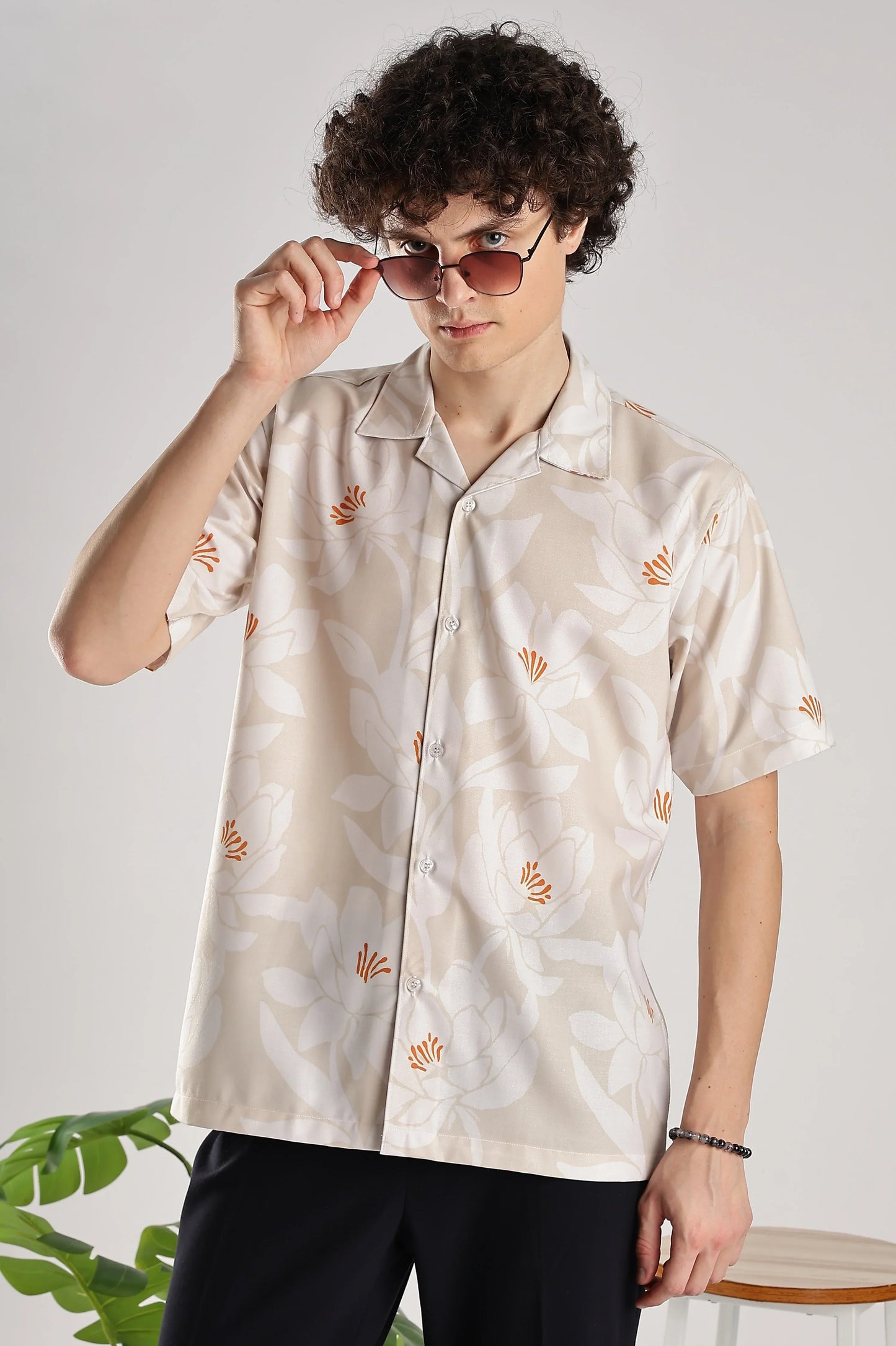 Biege floral printed hawaiian shirt