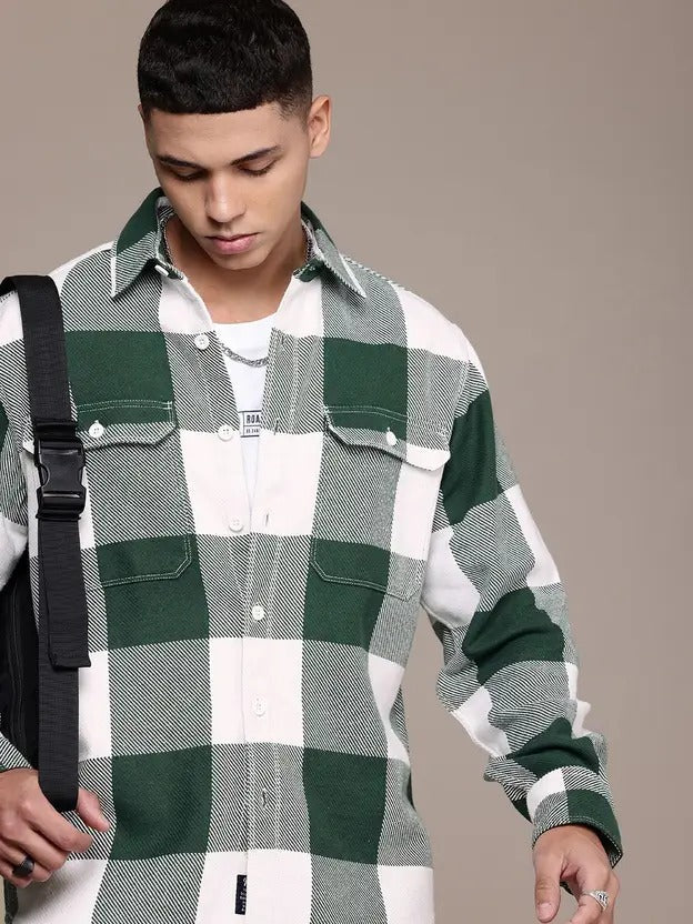 Men Relaxed Fit Checkered Casual Shirt