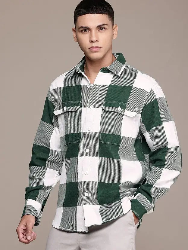 Men Relaxed Fit Checkered Casual Shirt