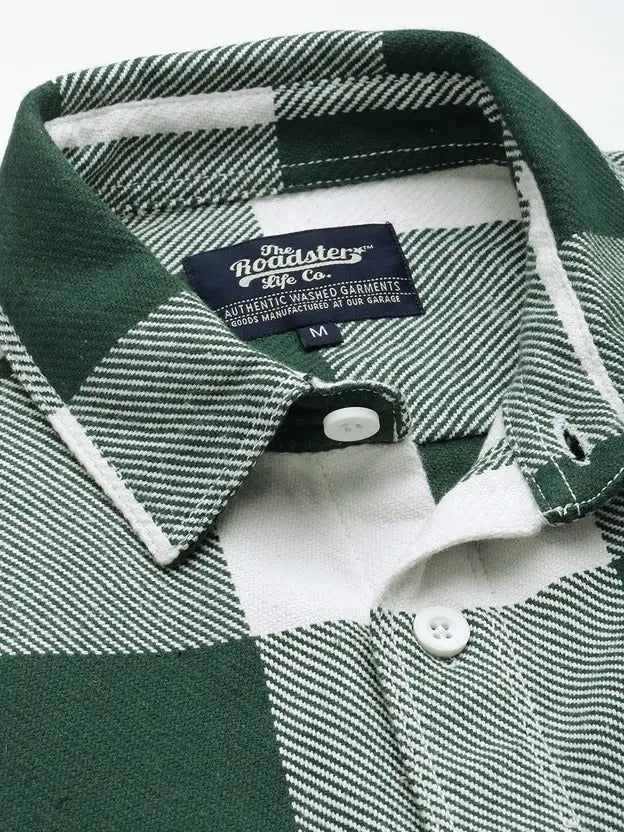 Men Relaxed Fit Checkered Casual Shirt